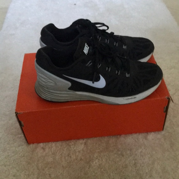 Women’s Nike Lunarglide - Picture 4 of 5